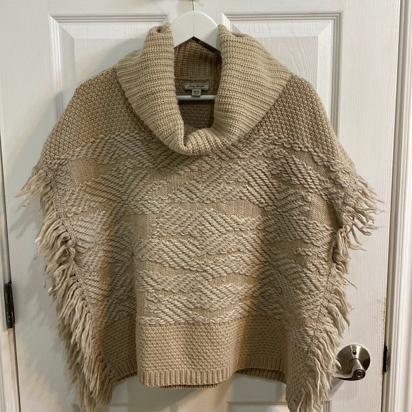 Lucky Brand Cowl Neck Poncho Fringed Knitted Sweater Tan Women’s Size XS Small - Picture 2 of 7